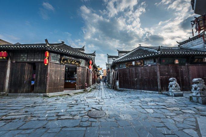 菏泽市青年企业家商会第二届四次全体会议暨2024新年团拜会举行